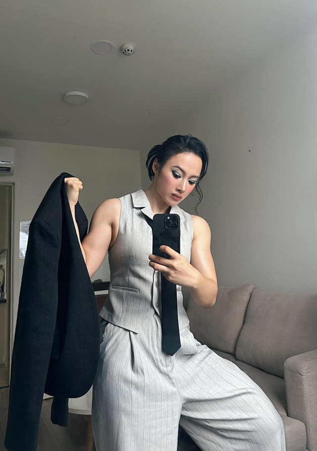 Mỹ nhân Vbiz có vòng 3 ngoại cỡ ăn đứt Ngọc Trinh: Nay cơ bắp cuồn cuộn, visual gây sốc- Ảnh 13.