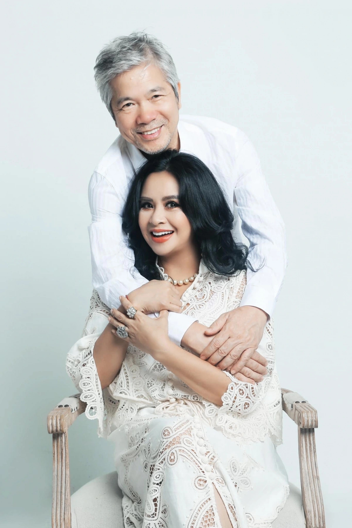 Diva đầu tiên được phong NSND: Sở hữu nhà mặt tiền Tây Hồ cực xịn, sau 3 lần đò đã tìm thấy hạnh phúc- Ảnh 7. Diva đầu tiên được phong NSND: Sở hữu nhà mặt tiền Tây Hồ cực xịn, sau 3 lần đò đã tìm thấy hạnh phúc- Ảnh 7.