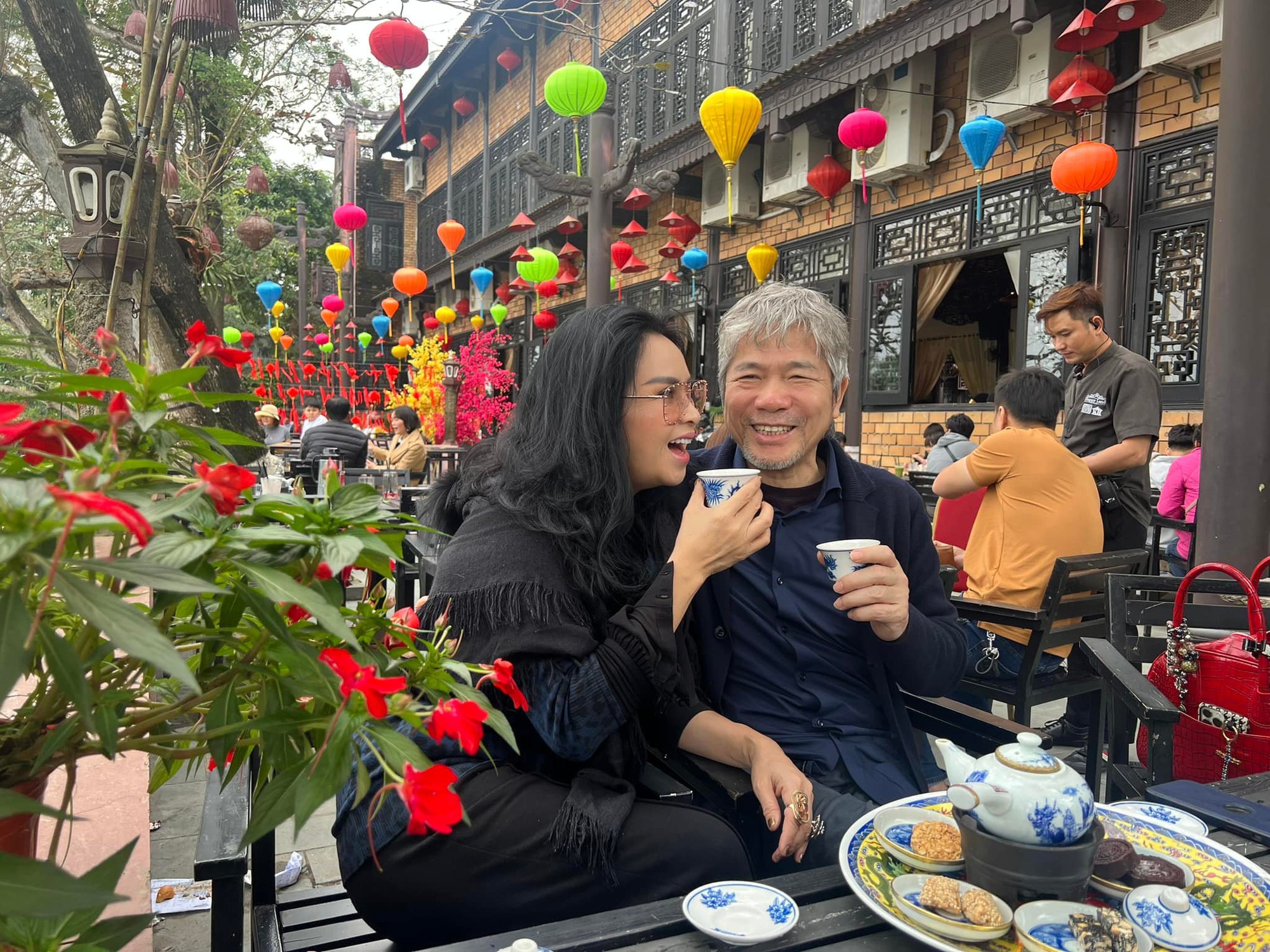 Diva đầu tiên được phong NSND: Sở hữu nhà mặt tiền Tây Hồ cực xịn, sau 3 lần đò đã tìm thấy hạnh phúc- Ảnh 8. Diva đầu tiên được phong NSND: Sở hữu nhà mặt tiền Tây Hồ cực xịn, sau 3 lần đò đã tìm thấy hạnh phúc- Ảnh 8.