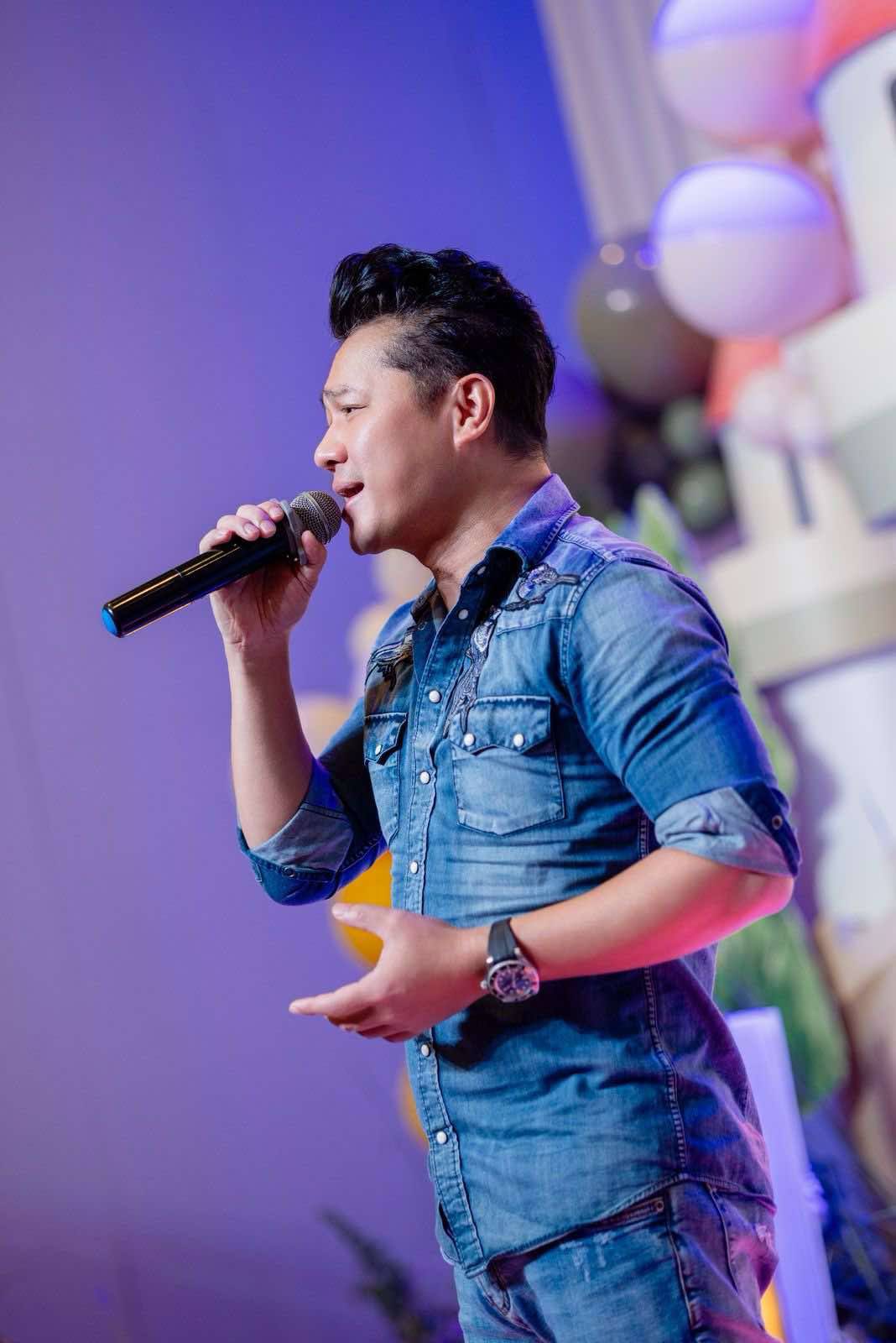 Ngoại hình ca sĩ sở hữu khách sạn 50 phòng, U50 dự định có con với bạn gái vẫn chia tay, đã có người mới- Ảnh 8.