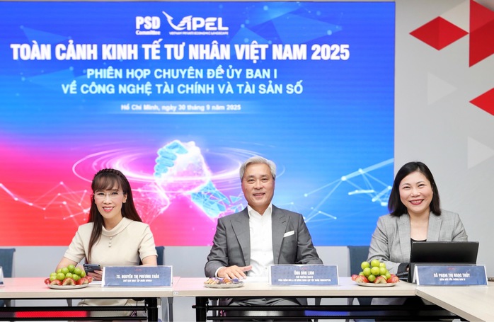 Tỉ phú Nguyễn Thị Phương Thảo kể chuyện "giải cứu" HOSE nghẽn mạch- Ảnh 1.