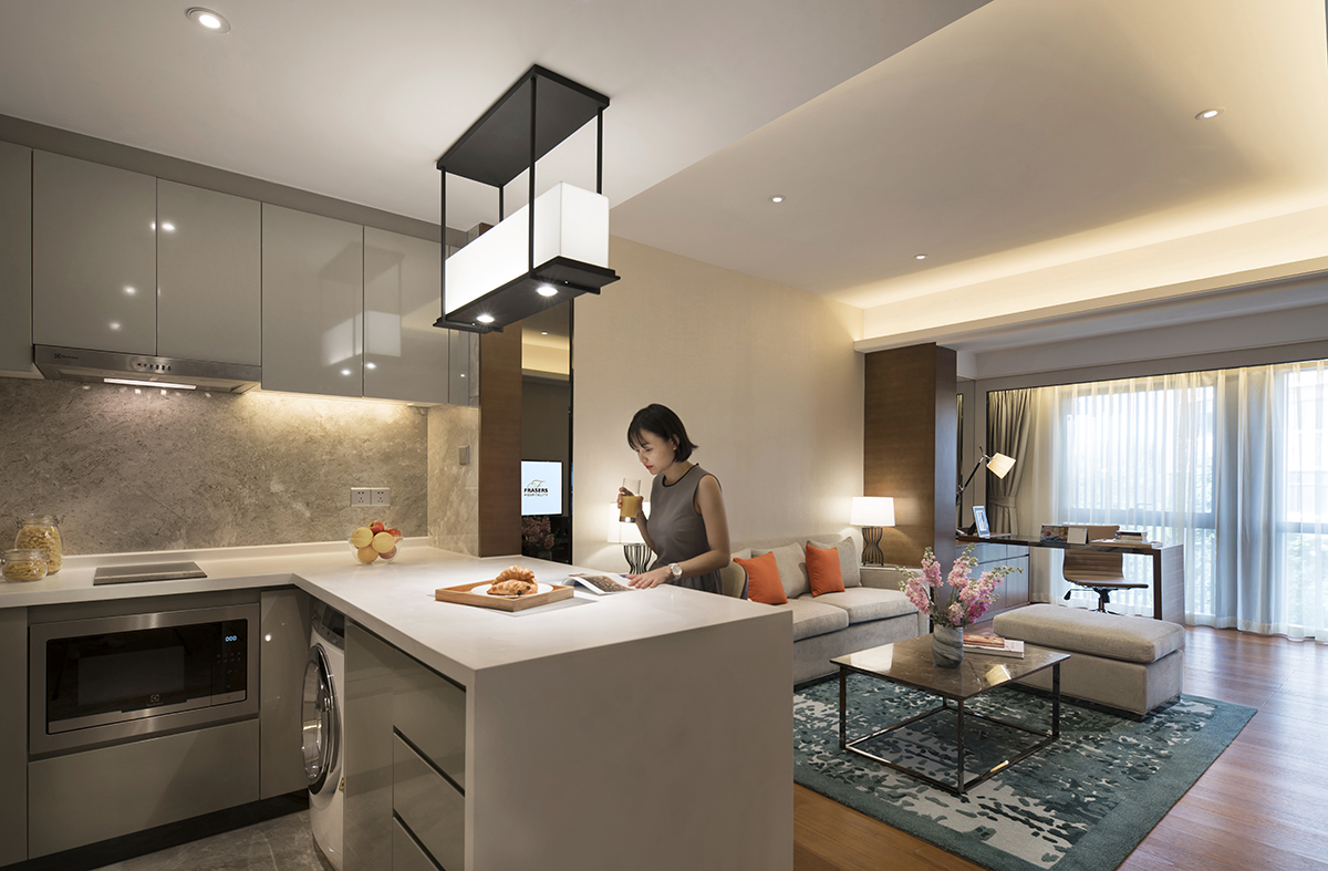 Cùng bạn trai mua chung nhà 12 tỷ đồng,…