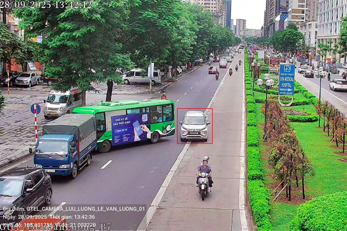 Thêm camera AI ở Hà Nội, hàng loạt ô tô…