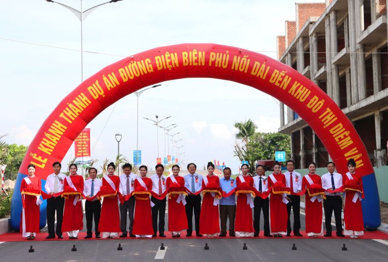 Khánh thành dự án đường Điện Biên Phủ nối dài đến khu đô thị Diêm Vân tại tỉnh Gia Lai- Ảnh 1. Khánh thành dự án đường Điện Biên Phủ nối dài đến khu đô thị Diêm Vân tại tỉnh Gia Lai- Ảnh 1.