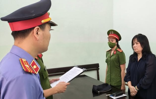 Thi hành lệnh bắt tạm giam Phan Thị Thu…