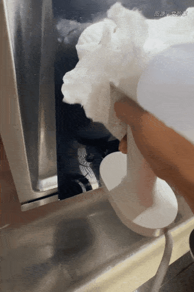 8 mẹo “thay đồ” cực rẻ của người dì trung niên: Chi phí chỉ bằng 1/10 mà hiệu quả không ngờ- Ảnh 11. 8 mẹo “thay đồ” cực rẻ của người dì trung niên: Chi phí chỉ bằng 1/10 mà hiệu quả không ngờ- Ảnh 11.