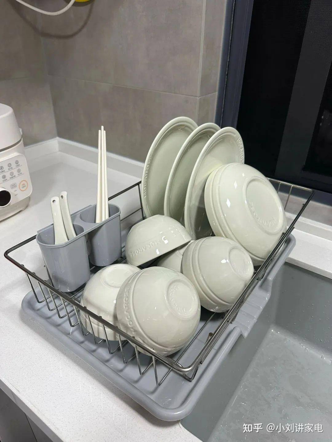 8 mẹo “thay đồ” cực rẻ của người dì trung niên: Chi phí chỉ bằng 1/10 mà hiệu quả không ngờ- Ảnh 4. 8 mẹo “thay đồ” cực rẻ của người dì trung niên: Chi phí chỉ bằng 1/10 mà hiệu quả không ngờ- Ảnh 4.