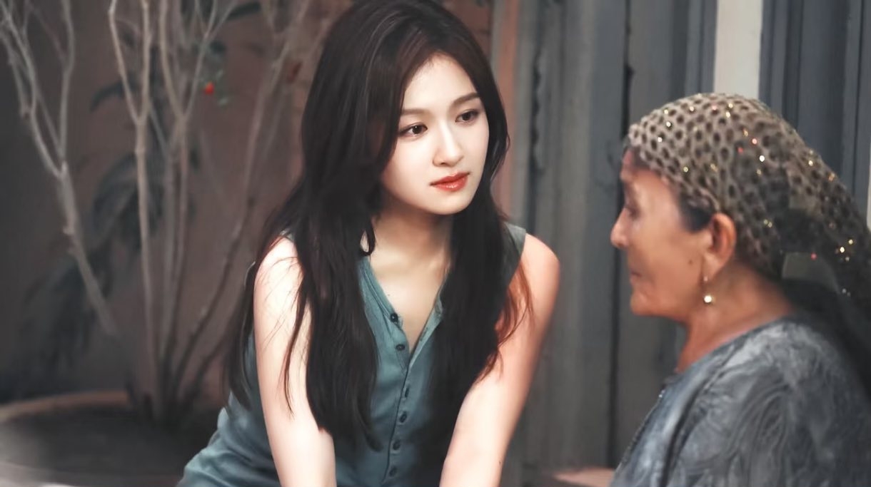 Một khi mỹ nhân này khóc là cả thế giới muốn lao vào dỗ dành: Con nhà ai mà đẹp vậy trời, 360 độ đều tuyệt đỉnh- Ảnh 5.
