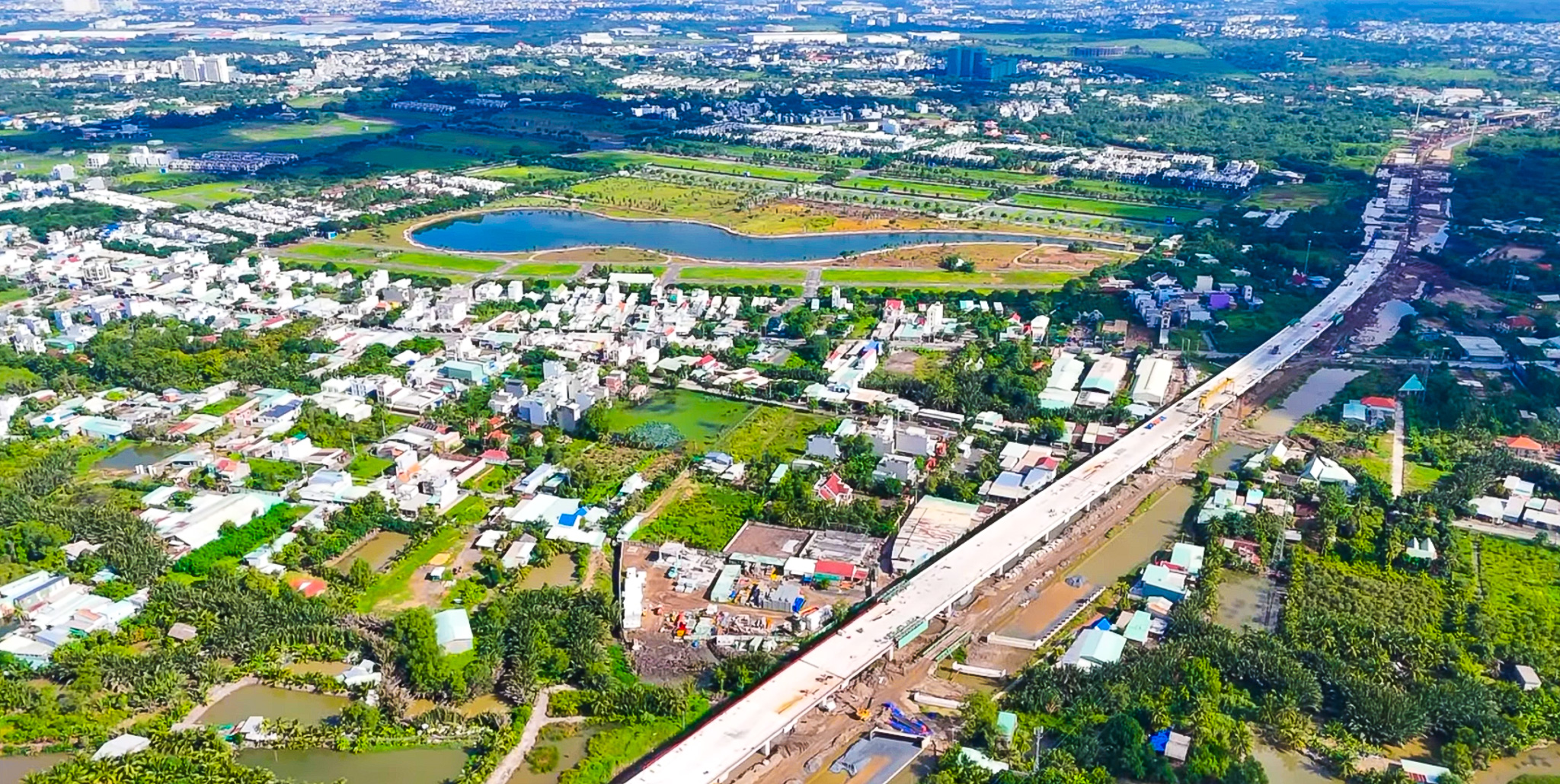 Khu đô thị treo đầy biển bán gấp, nhà ngộp nhưng giá tăng gần 70% ở TP.HCM- Ảnh 11. Khu đô thị treo đầy biển bán gấp, nhà ngộp nhưng giá tăng gần 70% ở TP.HCM- Ảnh 11.