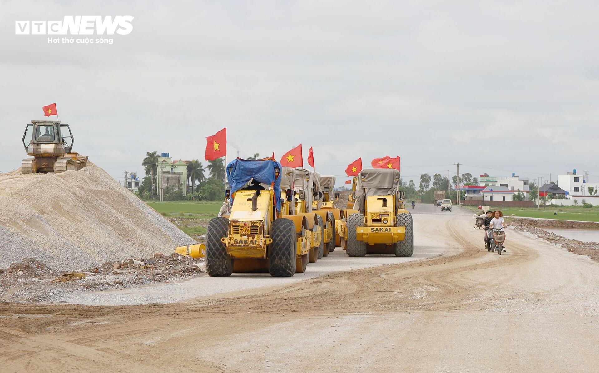Toàn cảnh tuyến đường bộ ven biển Hưng Yên gần 5.000 tỷ đồng sắp cán đích- Ảnh 18. Toàn cảnh tuyến đường bộ ven biển Hưng Yên gần 5.000 tỷ đồng sắp cán đích- Ảnh 18.