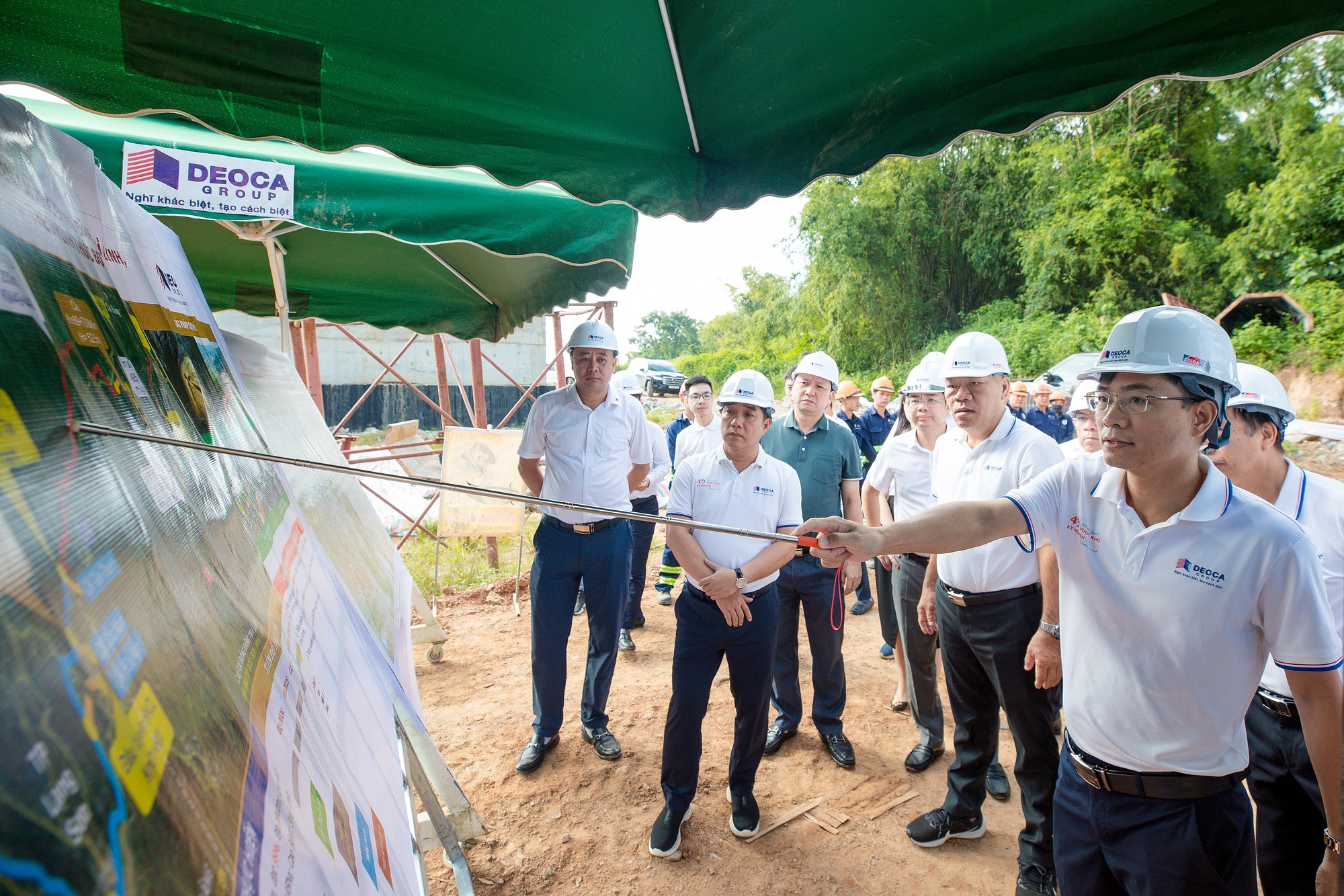Hơn 3.300 người làm xuyên Quốc khánh, cùng 1.468 thiết bị được huy động cho dự án 23.000 tỷ đồng của Đèo Cả- Ảnh 1. Hơn 3.300 người làm xuyên Quốc khánh, cùng 1.468 thiết bị được huy động cho dự án 23.000 tỷ đồng của Đèo Cả- Ảnh 1.