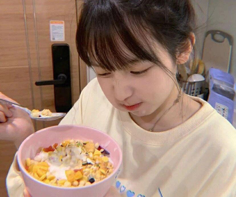 Điểm danh 8 kiểu ăn uống "bức tử" dạ dày nhưng đố ai chưa từng mắc phải 1 lần!- Ảnh 2.