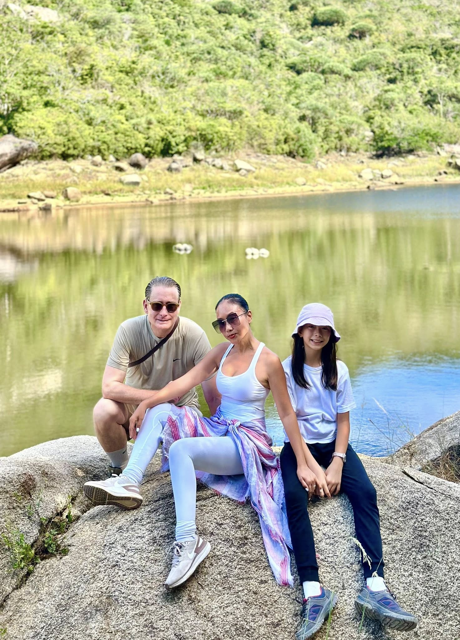 Hôn nhân viên mãn của nữ ca sĩ sinh năm 1978, quê Đồng Nai với chồng là sếp lớn- Ảnh 2.