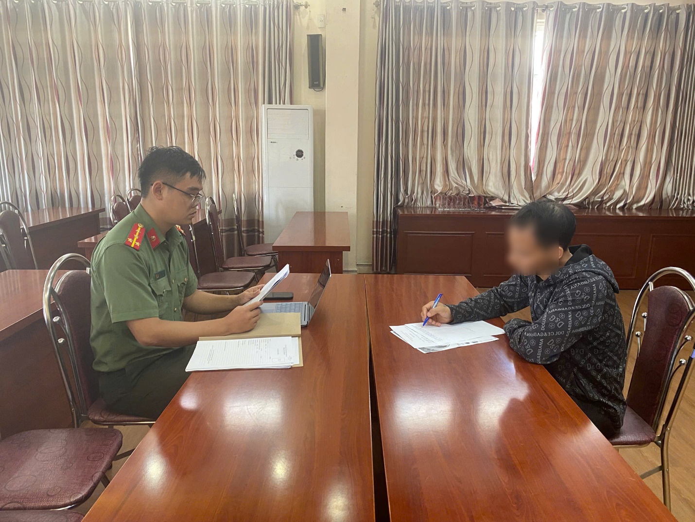 Đối tượng đăng tải hình ảnh phản cảm, ảnh hưởng danh dự cá nhân: Mục đích phía sau- Ảnh 2. Đối tượng đăng tải hình ảnh phản cảm, ảnh hưởng danh dự cá nhân: Mục đích phía sau- Ảnh 2.