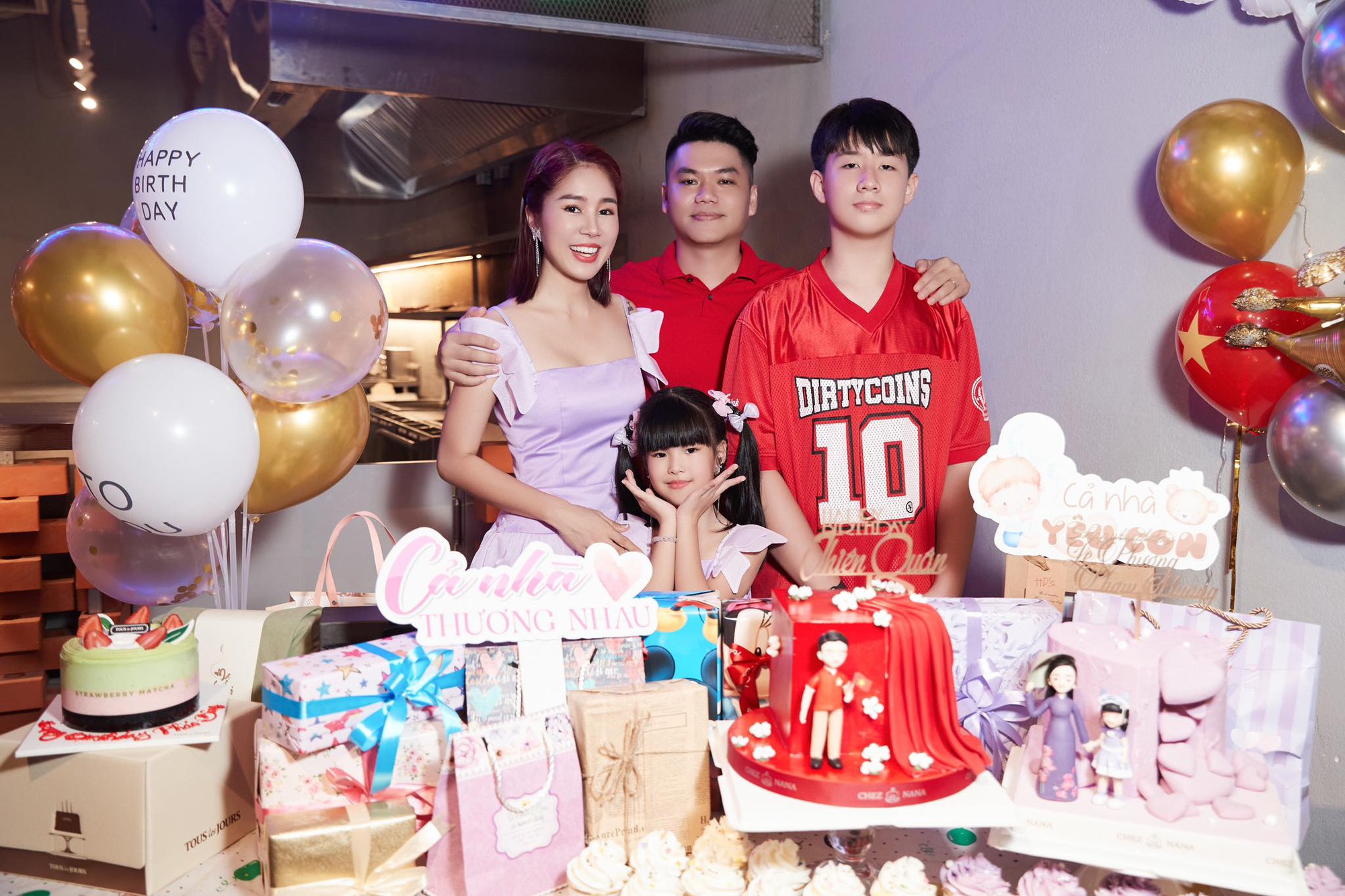 Con trai Lê Phương 14 tuổi cao gần 1,8m, visual chuẩn soái ca tương lai: Mẹ nói không bao giờ tiếc đầu tư cho con dùng món này mỗi ngày- Ảnh 1. Con trai Lê Phương 14 tuổi cao gần 1,8m, visual chuẩn soái ca tương lai: Mẹ nói không bao giờ tiếc đầu tư cho con dùng món này mỗi ngày- Ảnh 1.