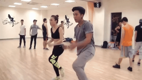 44 tuổi xinh đẹp lấp lánh, Mỹ Tâm không tập gym vẫn giữ dáng đỉnh chóp, xả stress bằng một game cực ngầu!- Ảnh 3. 44 tuổi xinh đẹp lấp lánh, Mỹ Tâm không tập gym vẫn giữ dáng đỉnh chóp, xả stress bằng một game cực ngầu!- Ảnh 3.