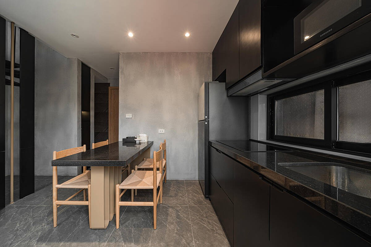 Cải tạo không gian 47m2 thành 'tổ hợp' vừa để ở vừa cho thuê- Ảnh 10. Cải tạo không gian 47m2 thành 'tổ hợp' vừa để ở vừa cho thuê- Ảnh 10.