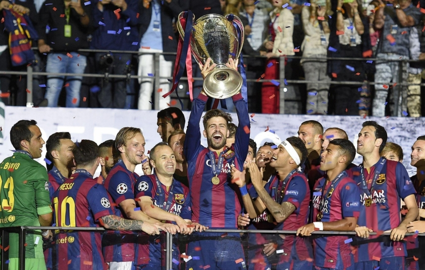 Gerard Pique lại vướng "lùm xùm": Huyền thoại bóng đá sở hữu IQ "cao hơn cả Einstein", bị tố không chung thủy trong tình cảm- Ảnh 2. Gerard Pique lại vướng "lùm xùm": Huyền thoại bóng đá sở hữu IQ "cao hơn cả Einstein", bị tố không chung thủy trong tình cảm- Ảnh 2.