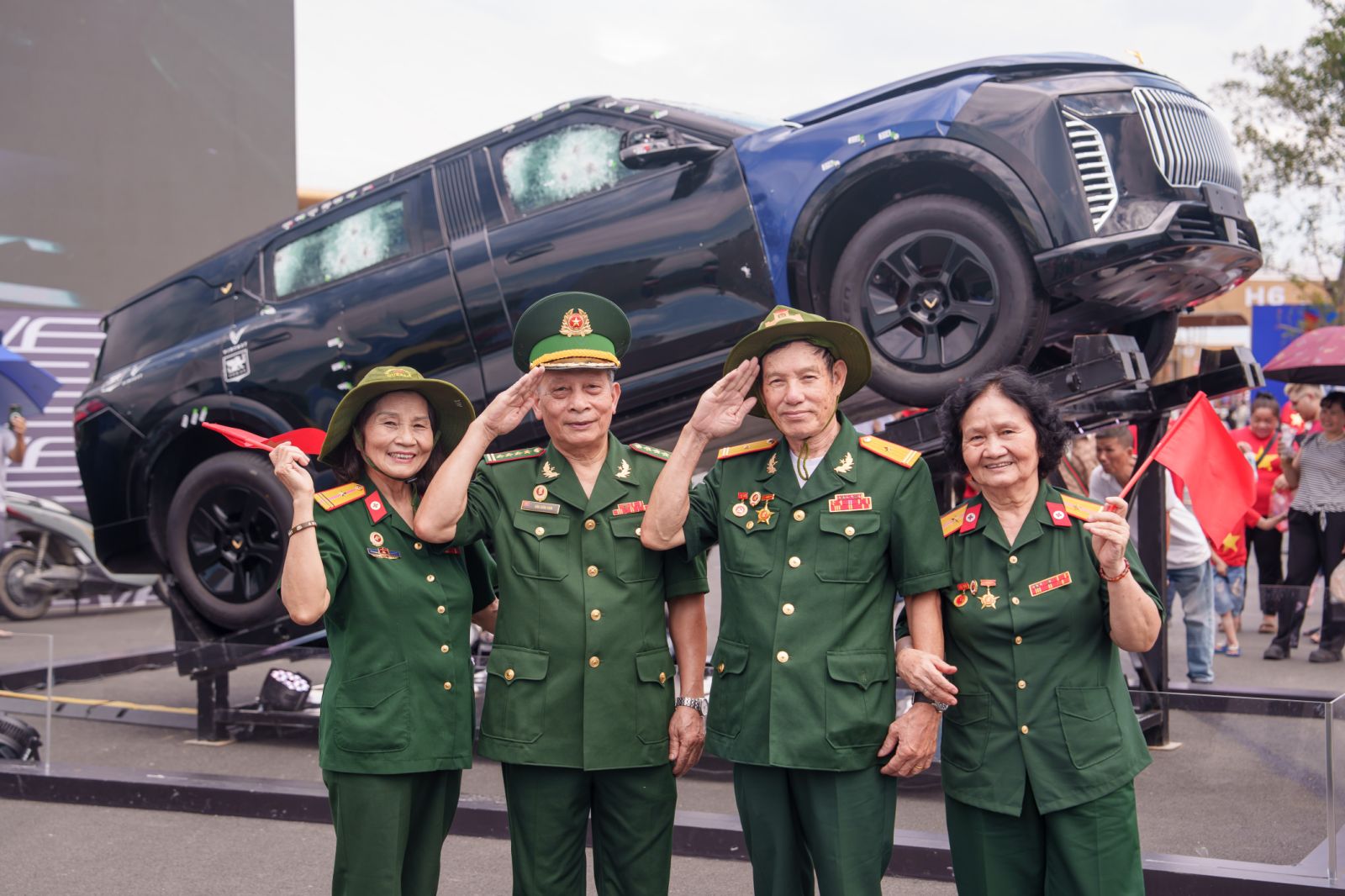 6 ngày đón gần 4 triệu khách, VEC khẳng định chuẩn quốc tế, sẵn sàng sự kiện toàn cầu- Ảnh 4. 6 ngày đón gần 4 triệu khách, VEC khẳng định chuẩn quốc tế, sẵn sàng sự kiện toàn cầu- Ảnh 4.
