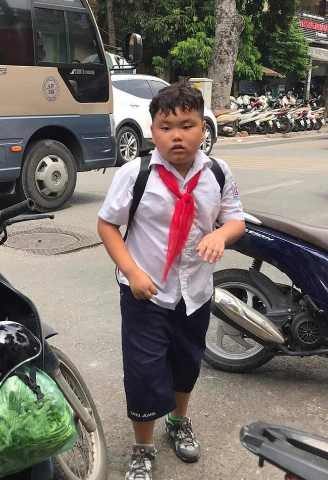 Cậu bé sở hữu loạt meme "chán đời" huyền thoại ngày khai giảng cách đây 7 năm bây giờ ra sao?- Ảnh 3. Cậu bé sở hữu loạt meme "chán đời" huyền thoại ngày khai giảng cách đây 7 năm bây giờ ra sao?- Ảnh 3.