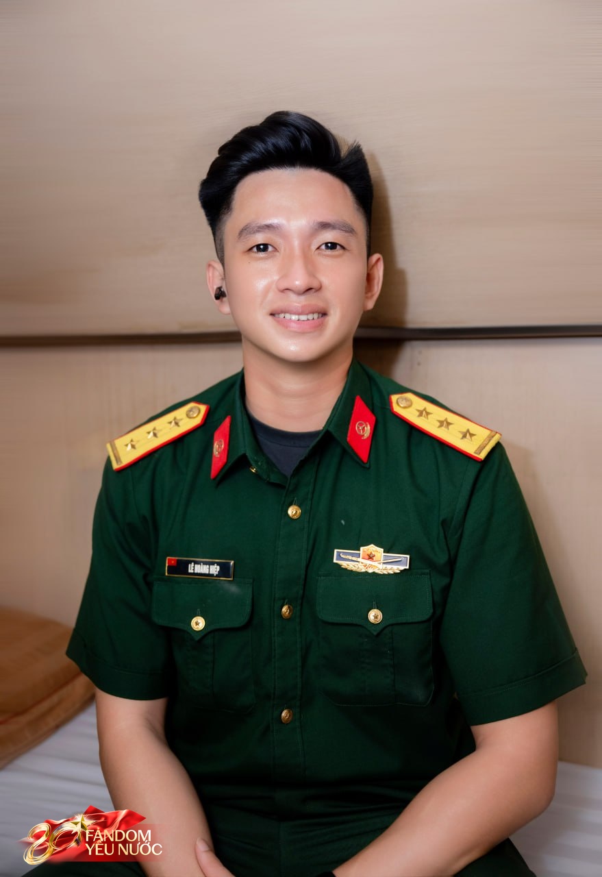 15 giây và chùm ảnh mới nhất của Lê Hoàng Hiệp trên tàu rời Hà Nội- Ảnh 1. 15 giây và chùm ảnh mới nhất của Lê Hoàng Hiệp trên tàu rời Hà Nội- Ảnh 1.