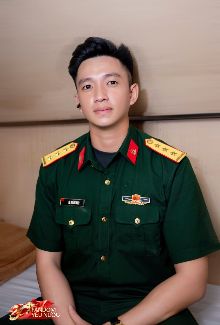 15 giây và chùm ảnh mới nhất của Lê Hoàng Hiệp trên tàu rời Hà Nội- Ảnh 6. 15 giây và chùm ảnh mới nhất của Lê Hoàng Hiệp trên tàu rời Hà Nội- Ảnh 6.