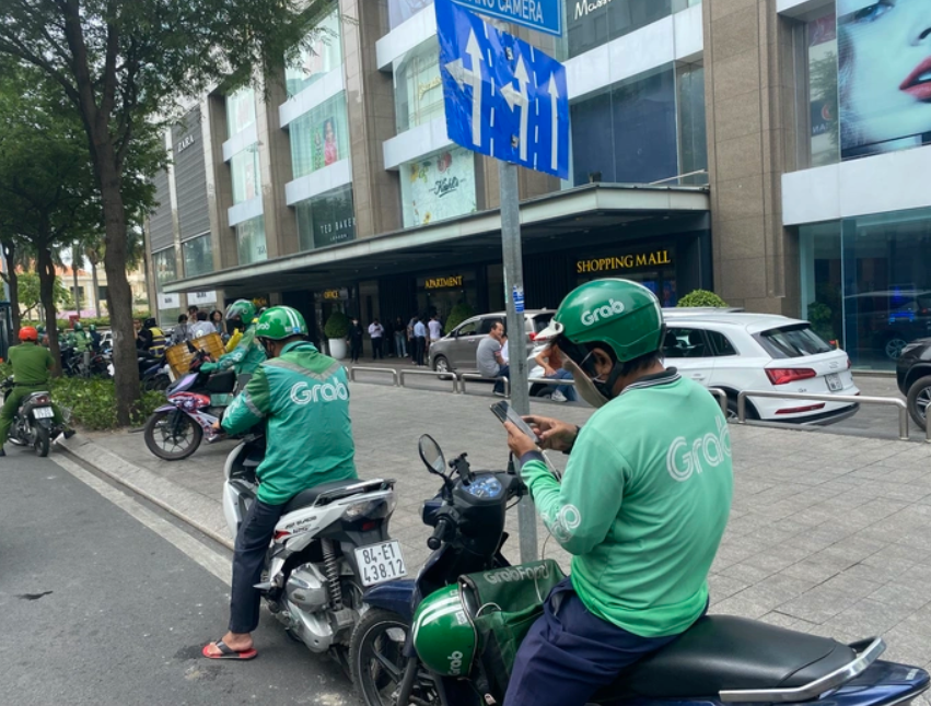 Vì sao Grab Việt Nam yêu cầu Mordor Intelligence thu hồi các báo cáo thị trường taxi?- Ảnh 1. Vì sao Grab Việt Nam yêu cầu Mordor Intelligence thu hồi các báo cáo thị trường taxi?- Ảnh 1.