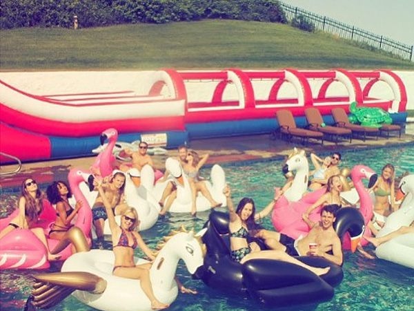 Hé lộ nơi Taylor Swift cưới Travis Kelce: Rộng cả ngàn mét vuông, trị giá gần 500 tỷ?- Ảnh 6. Hé lộ nơi Taylor Swift cưới Travis Kelce: Rộng cả ngàn mét vuông, trị giá gần 500 tỷ?- Ảnh 6.