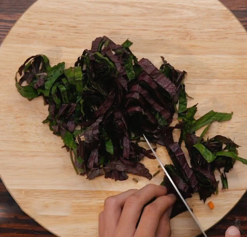 Chợ Việt có loại lá thơm vài nghìn cả bó nhưng là "vua" thải độc gan, dưỡng phổi, "quét sạch" mỡ máu xấu- Ảnh 2.