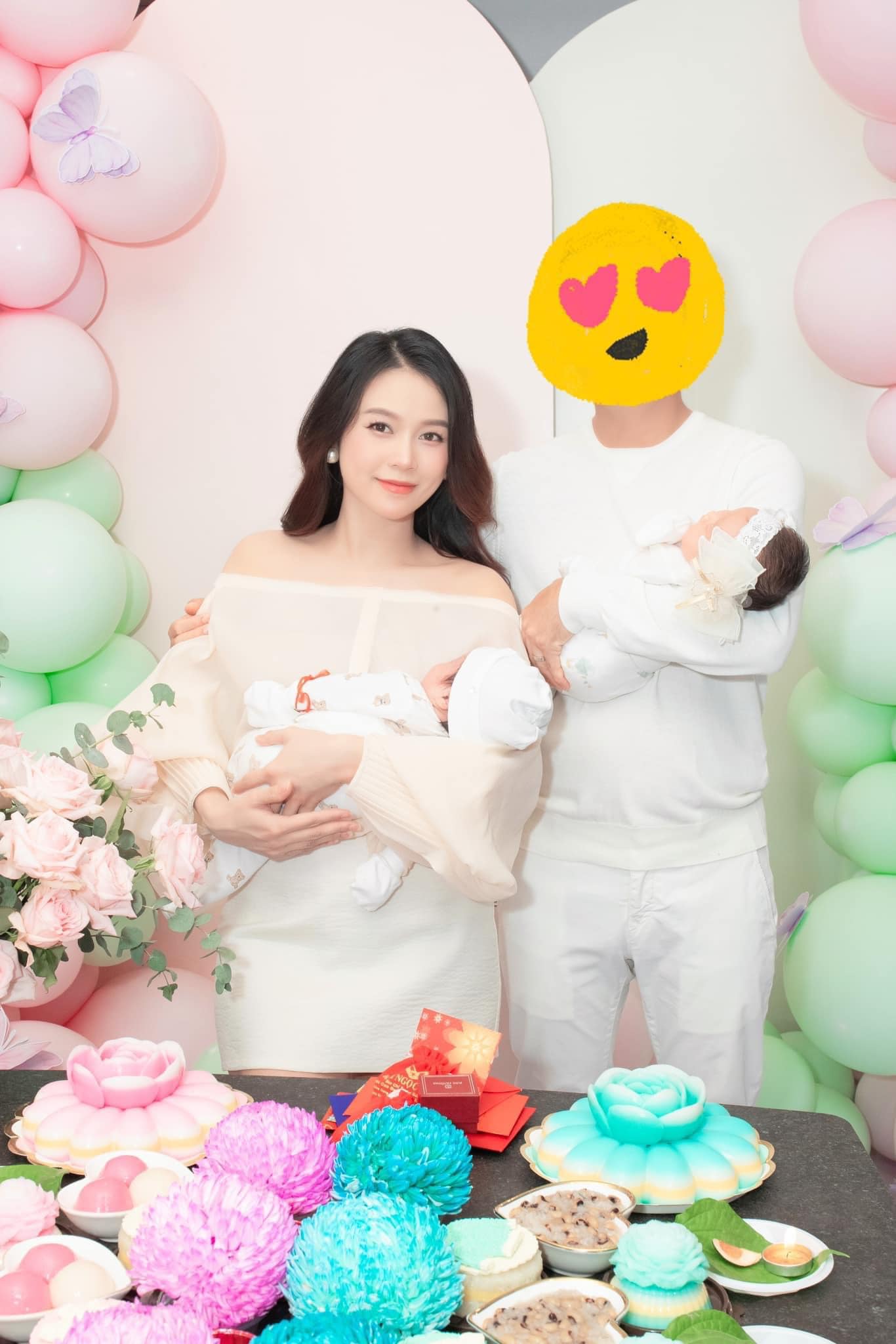 Thế lực bí ẩn đứng sau tiệc đầy tháng của các "cậu ấm cô chiêu" nhà Ngô Thanh Vân - Huy Trần, Đàm Thu Trang - Cường Đô la và nhiều sao Việt- Ảnh 9. Thế lực bí ẩn đứng sau tiệc đầy tháng của các "cậu ấm cô chiêu" nhà Ngô Thanh Vân - Huy Trần, Đàm Thu Trang - Cường Đô la và nhiều sao Việt- Ảnh 9.