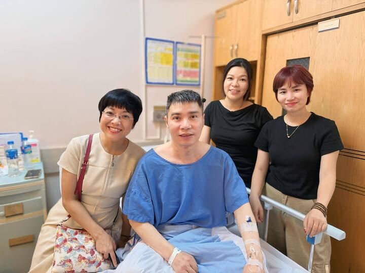 Sức khoẻ của NSND Công Lý sau cấp cứu- Ảnh 1. Sức khoẻ của NSND Công Lý sau cấp cứu- Ảnh 1.