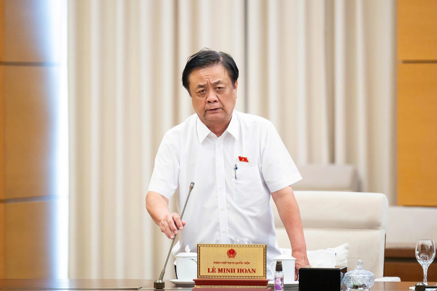 Không nơi nào trên thế giới có 'việc nhẹ lương cao', tại sao nhiều người vẫn bị lừa?- Ảnh 1.