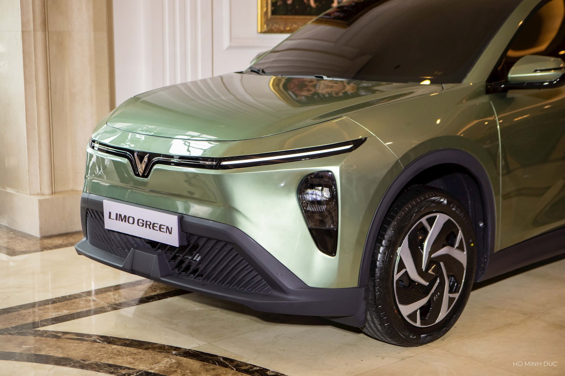 'Sinh sau đẻ muộn' nhưng VinFast Limo Green có cải tiến lần đầu thấy: Hiện đại không kém Tesla- Ảnh 1.