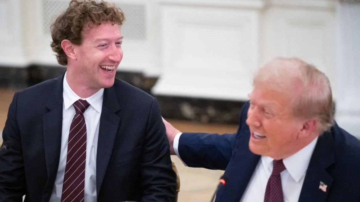 Loạt tỷ phú công nghệ họp bàn 'lấy lòng' Tổng thống Donald Trump: Thung lũng Silicon đang đánh đổi điều gì?- Ảnh 2. Loạt tỷ phú công nghệ họp bàn 'lấy lòng' Tổng thống Donald Trump: Thung lũng Silicon đang đánh đổi điều gì?- Ảnh 2.