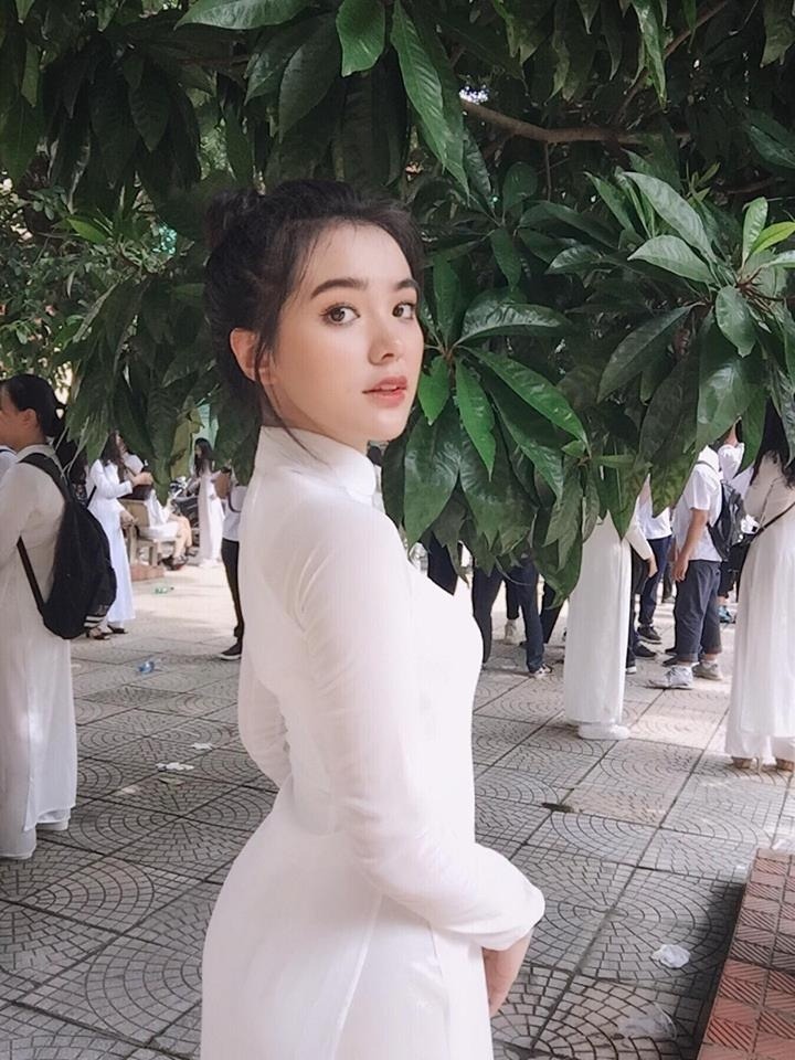 Ai còn nhớ dàn hot girl, hot boy từng một bước thành "hiện tượng mạng" nhờ loạt khoảnh khắc xuất thần trong ngày khai giảng này?- Ảnh 6.