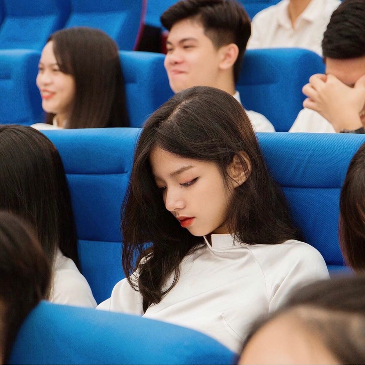Ai còn nhớ dàn hot girl, hot boy từng một bước thành "hiện tượng mạng" nhờ loạt khoảnh khắc xuất thần trong ngày khai giảng này?- Ảnh 7.