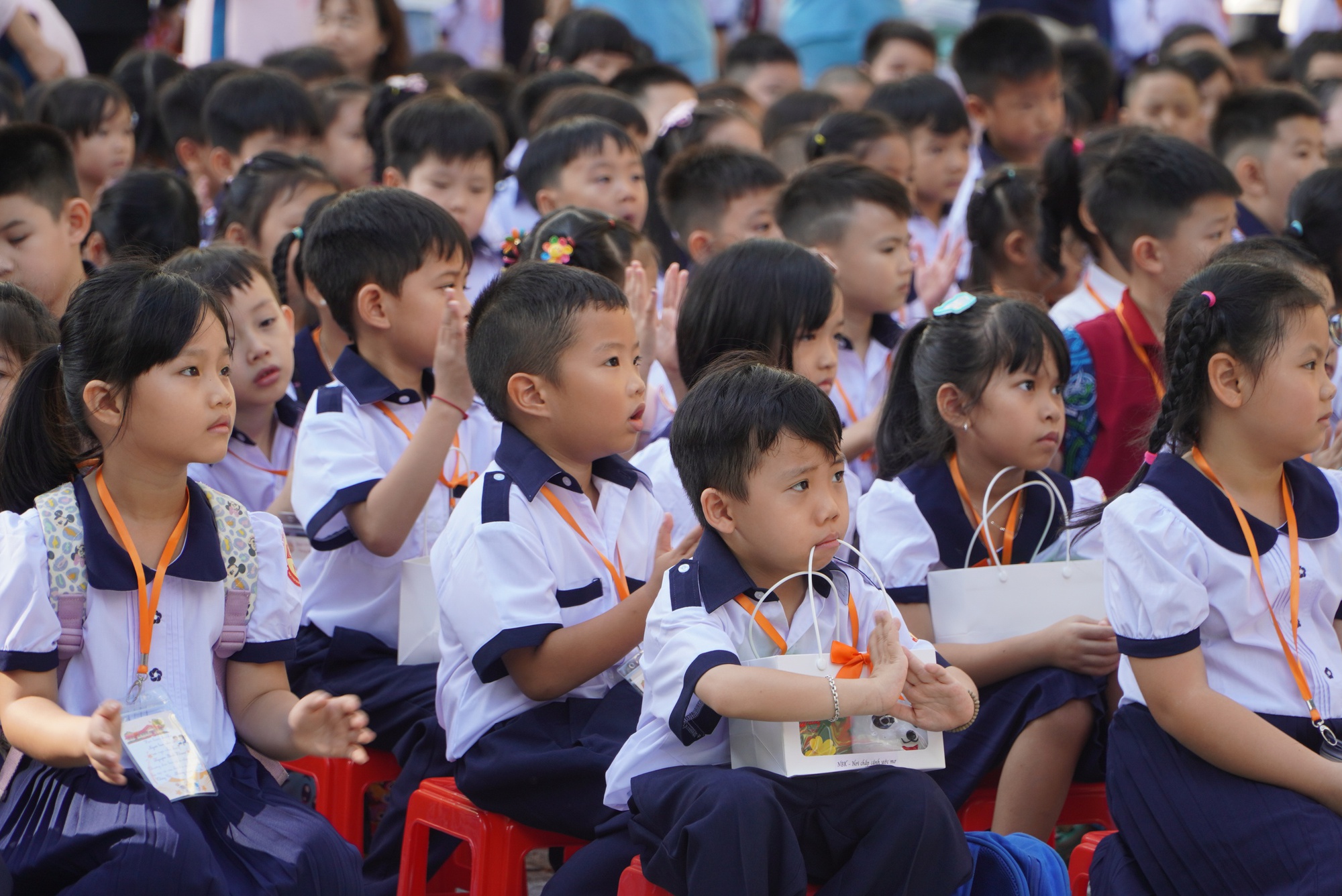 Tưng bừng khai giảng năm học mới đặc biệt chưa từng có- Ảnh 1. Tưng bừng khai giảng năm học mới đặc biệt chưa từng có- Ảnh 1.