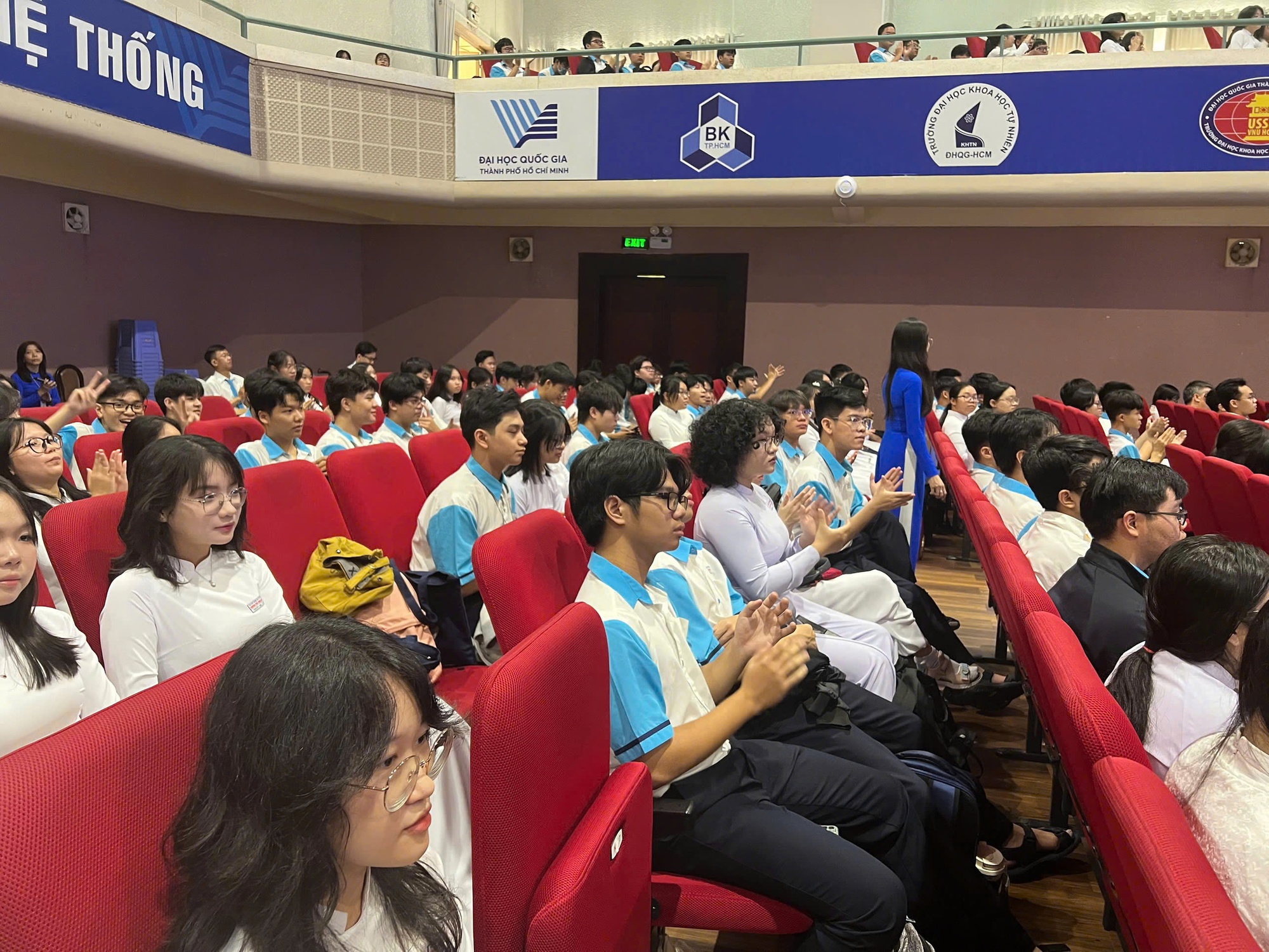 Tưng bừng khai giảng năm học mới đặc biệt chưa từng có- Ảnh 35. Tưng bừng khai giảng năm học mới đặc biệt chưa từng có- Ảnh 35.