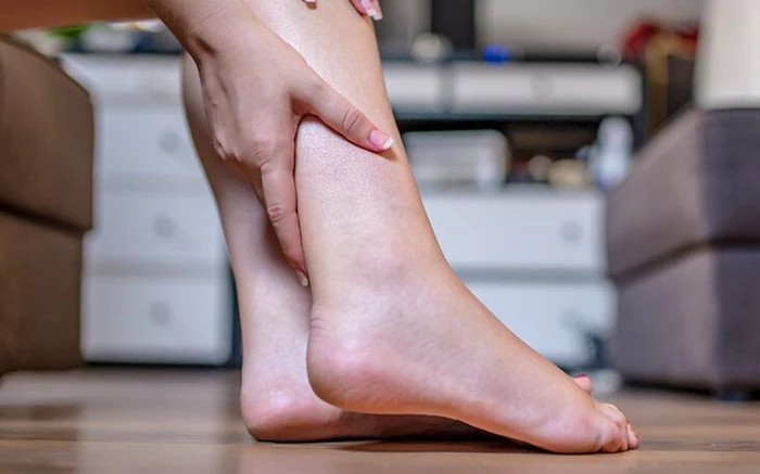 5 giây kiểm tra ở chân có thể cứu mạng: Dấu hiệu âm thầm của bệnh tim, suy gan, suy thận- Ảnh 1.