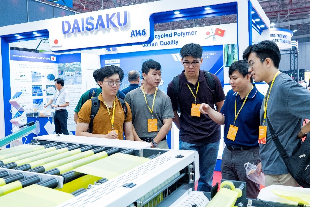 VietnamPlas 2025: Triển lãm hàng đầu về ngành nhựa và cao su- Ảnh 1. VietnamPlas 2025: Triển lãm hàng đầu về ngành nhựa và cao su- Ảnh 1.