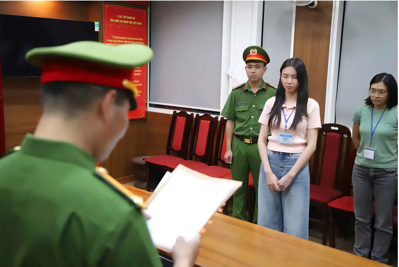 Thủ đoạn che giấu vai trò trong Công ty Chị Em Rọt của hoa hậu Thuỳ Tiên- Ảnh 2. Thủ đoạn che giấu vai trò trong Công ty Chị Em Rọt của hoa hậu Thuỳ Tiên- Ảnh 2.