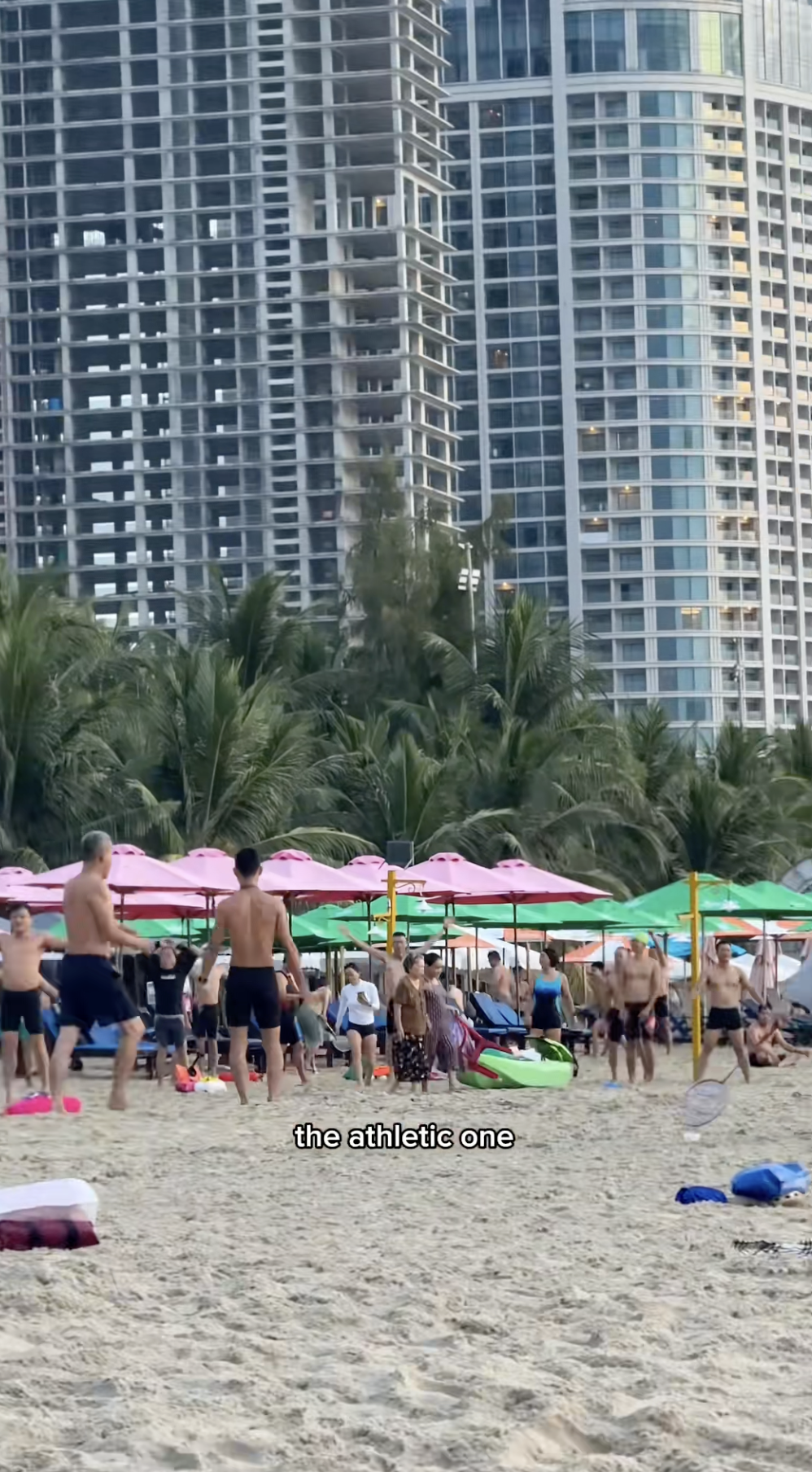 Nghe lời người Việt Nam khuyên ra biển Đà Nẵng vào 4 giờ sáng, khách Tây tá hoả trước sự thật khó tin- Ảnh 8. Nghe lời người Việt Nam khuyên ra biển Đà Nẵng vào 4 giờ sáng, khách Tây tá hoả trước sự thật khó tin- Ảnh 8.