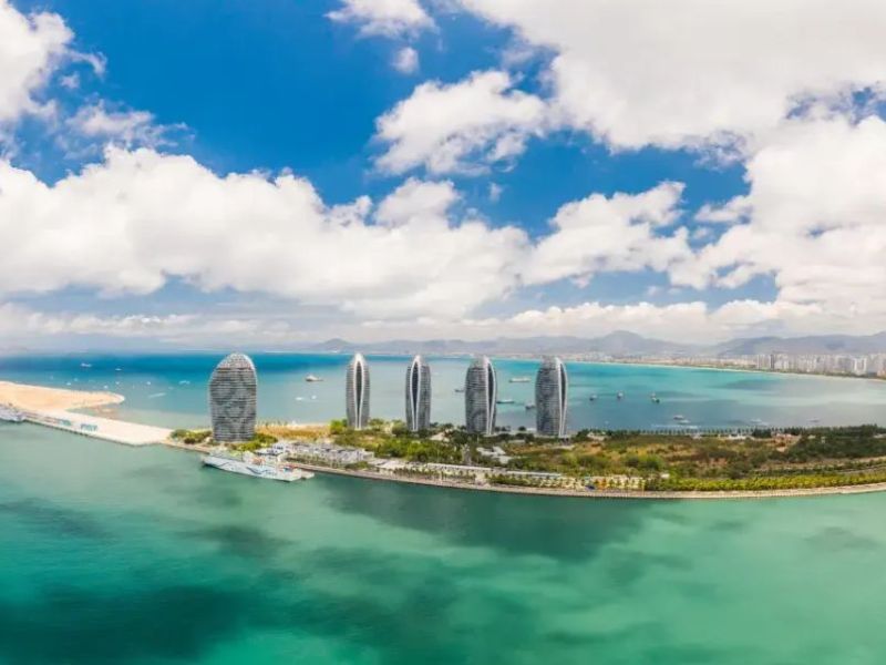 Điểm đến là “thiên đường nhiệt đới” ở Trung Quốc hứa hẹn hút khách Việt với loạt trải nghiệm ấn tượng: Mua sắm miễn thuế, tận hưởng dịch vụ nghỉ dưỡng cao cấp- Ảnh 1.