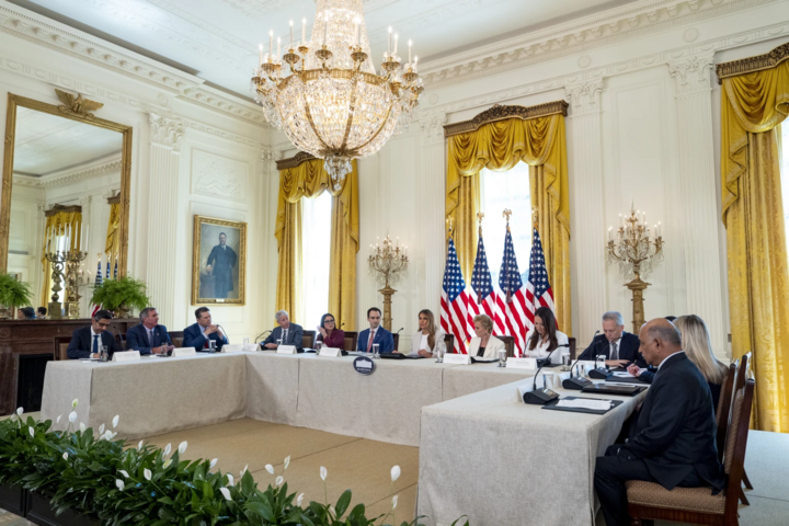 Công nghệ 5/9: Trump tổ chức tiệc tối với các CEO công nghệ, Elon Musk vắng mặt- Ảnh 1. Công nghệ 5/9: Trump tổ chức tiệc tối với các CEO công nghệ, Elon Musk vắng mặt- Ảnh 1.