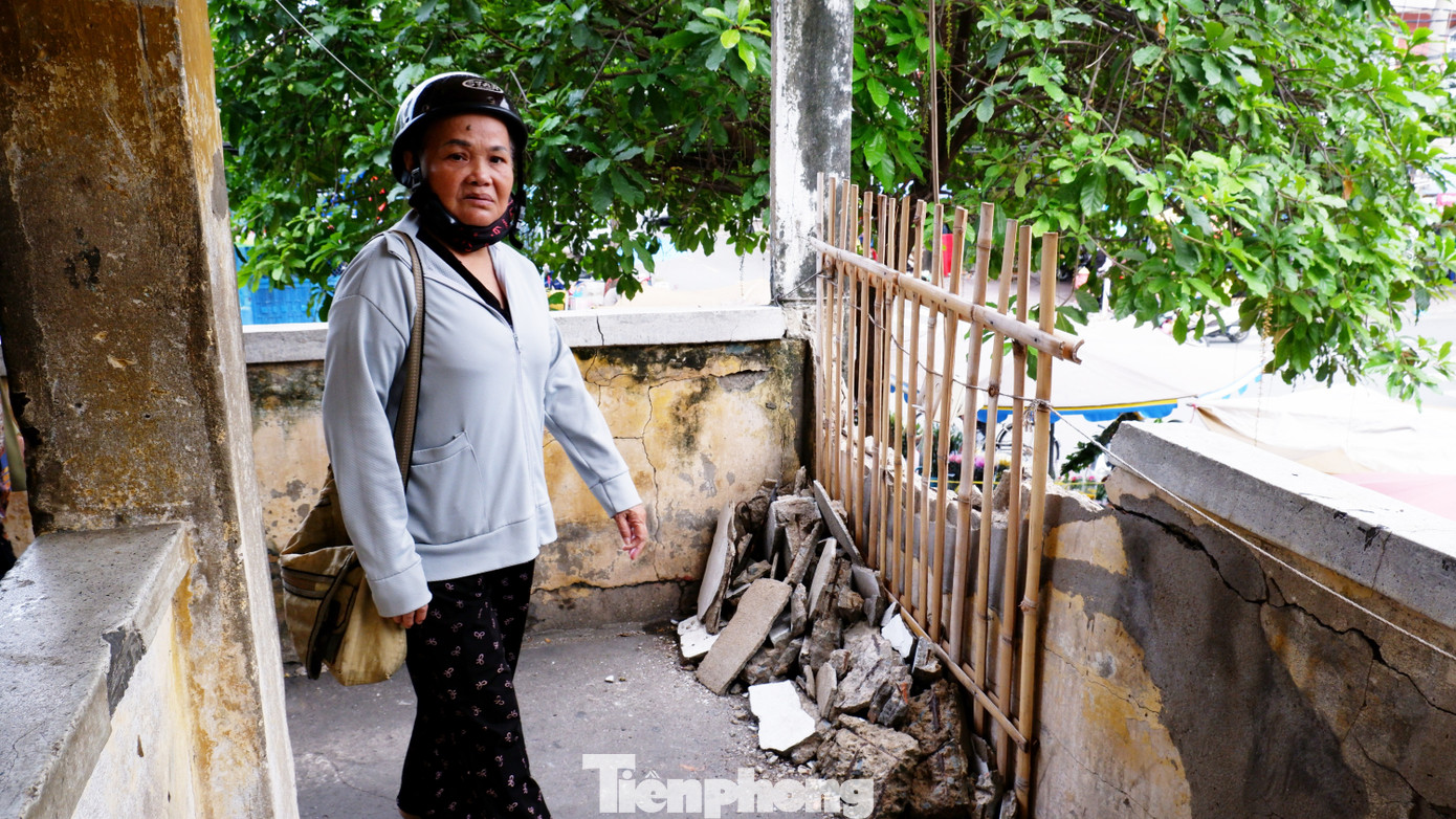 Sống bất an trong chung cư ở TPHCM: 'Nghe tiếng động mạnh là sợ trần rơi'- Ảnh 4. Sống bất an trong chung cư ở TPHCM: 'Nghe tiếng động mạnh là sợ trần rơi'- Ảnh 4.