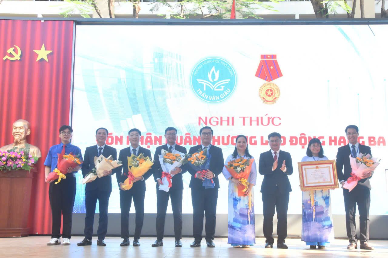 Tưng bừng khai giảng năm học mới đặc biệt chưa từng có- Ảnh 40. Tưng bừng khai giảng năm học mới đặc biệt chưa từng có- Ảnh 40.