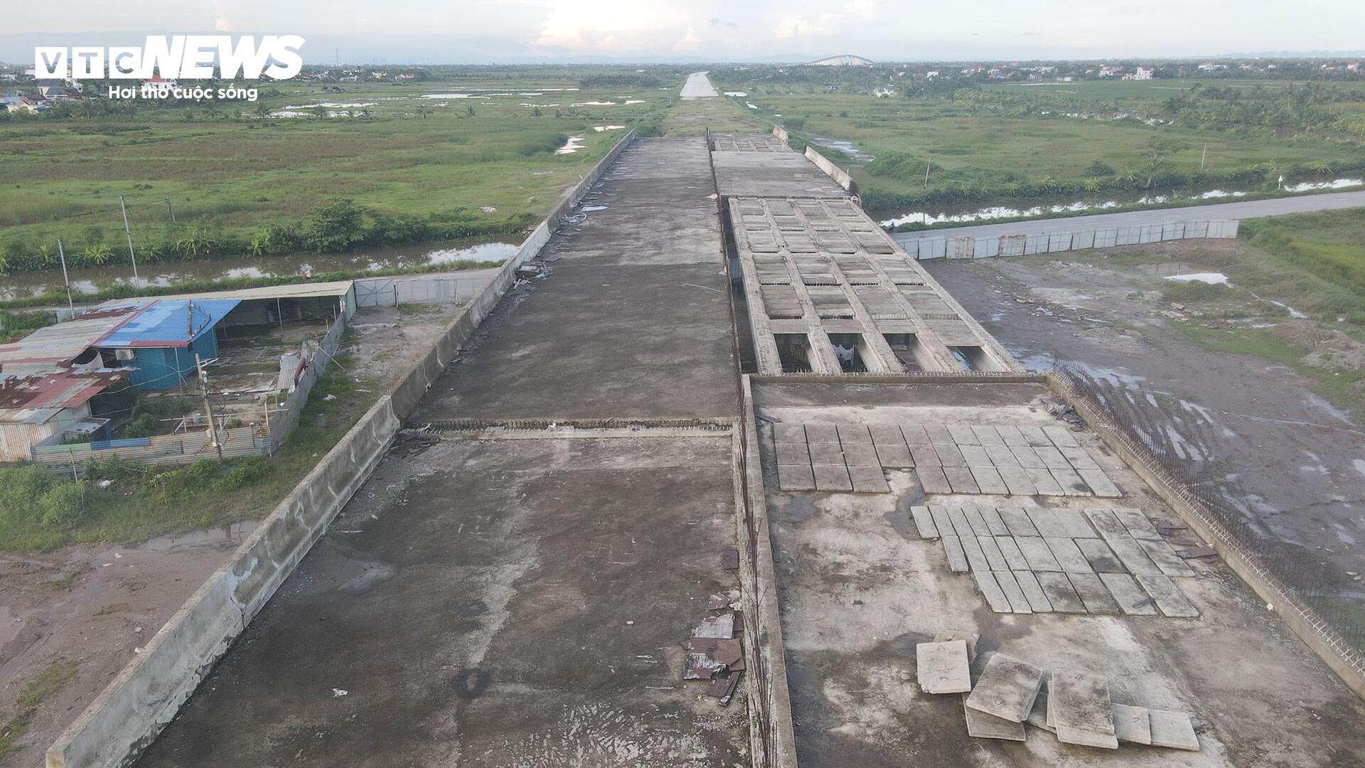 Đường bộ ven biển qua Hải Phòng 3.700 tỷ đồng 'đắp chiếu' sau 8 năm khởi công- Ảnh 15. Đường bộ ven biển qua Hải Phòng 3.700 tỷ đồng 'đắp chiếu' sau 8 năm khởi công- Ảnh 15.