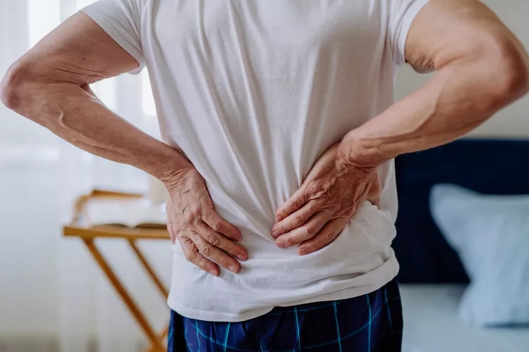 Bác sĩ chuyên khoa ung thư: Đây là 6 triệu chứng nam giới không bao giờ được bỏ qua- Ảnh 2.