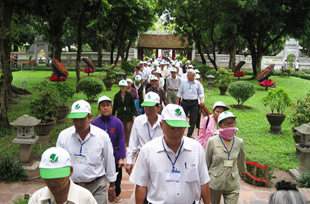 Người trên 60 tuổi phải biết thủ tục này khi đến di tích, danh lam thắng cảnh: Tiết kiệm được khoản lớn- Ảnh 1.