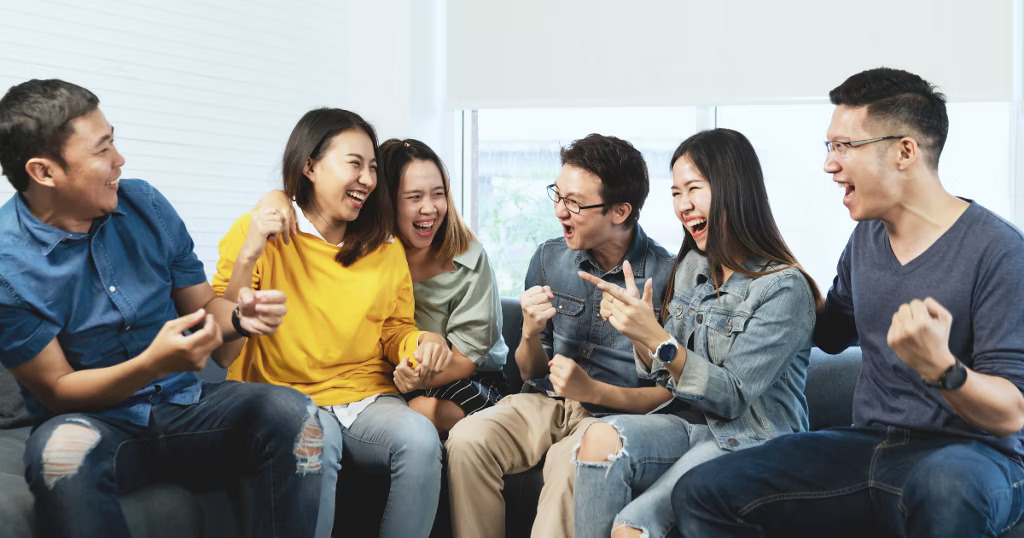 Thường xuyên khen ngợi người khác theo 3 cách này là biểu hiện của người EQ thấp- Ảnh 2.